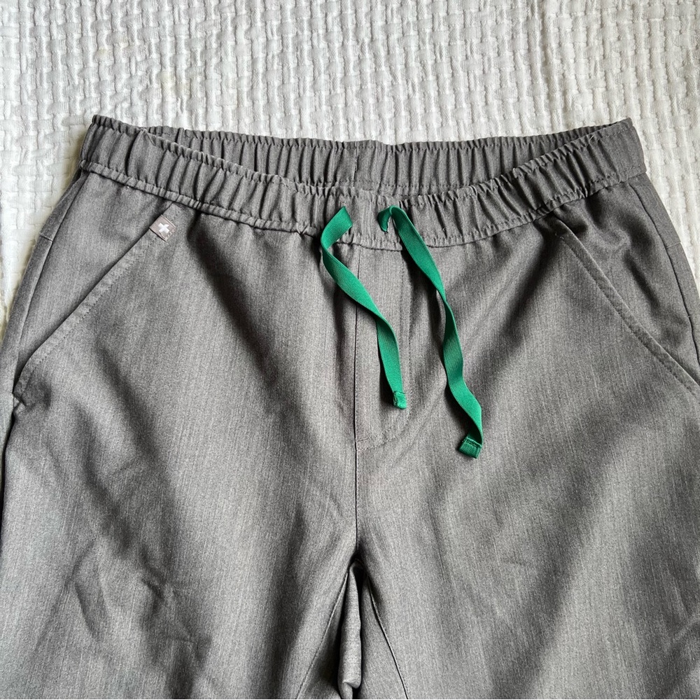 Figs Men Gray  Pants